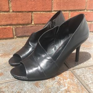 Nine West peep toe pumps